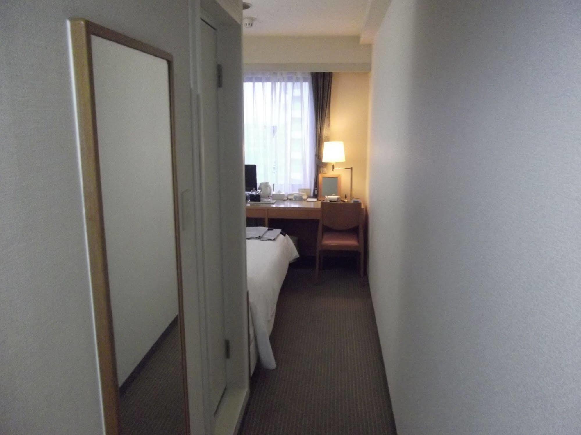 Ichikawa Grand Hotel Eksteriør bilde