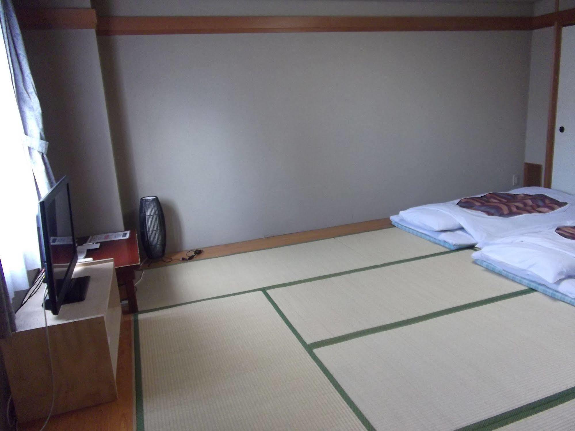 Ichikawa Grand Hotel Eksteriør bilde